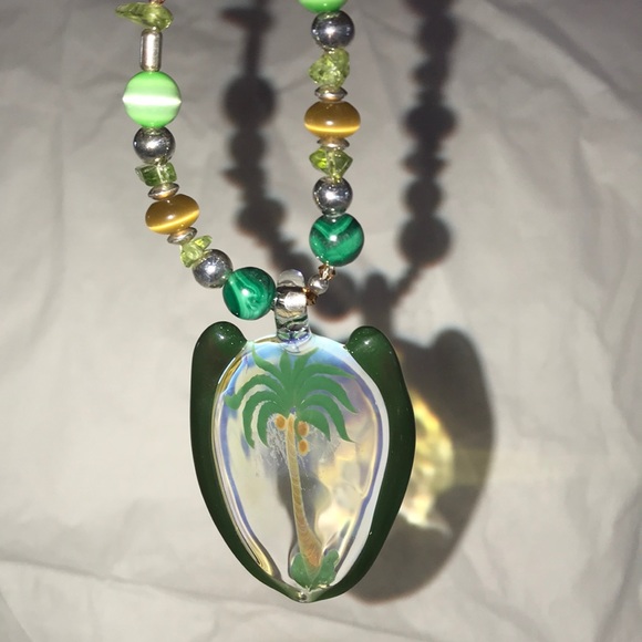 Artisan Lampwork pendant necklace & earring set - Picture 7 of 8